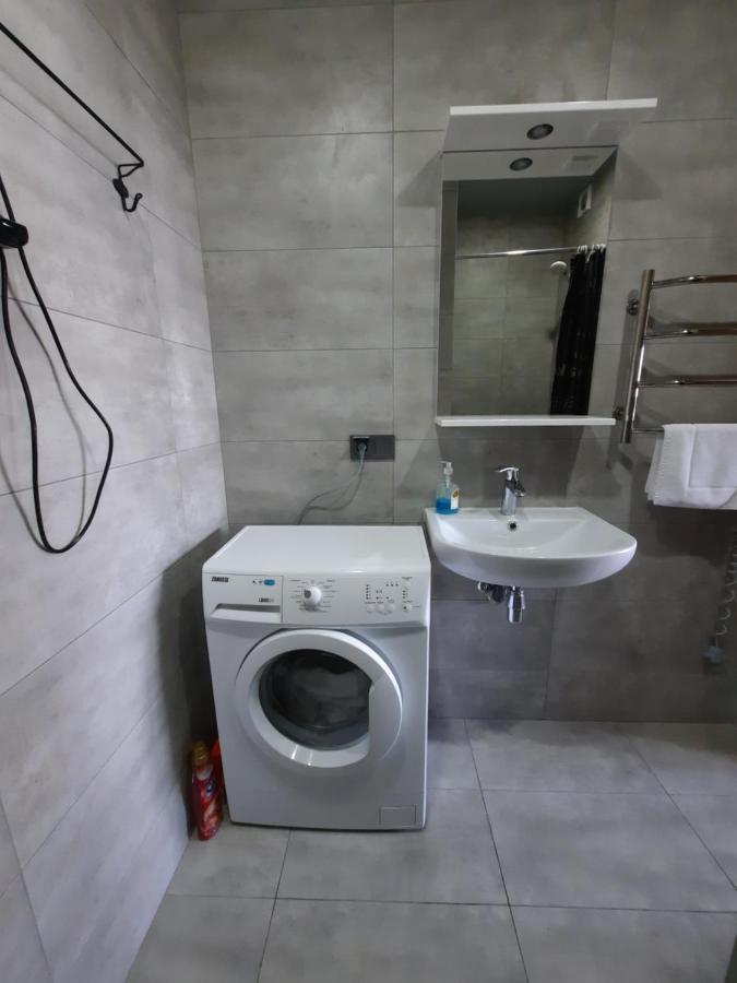 Sky Apartment Virmenska Kyiv Exterior foto