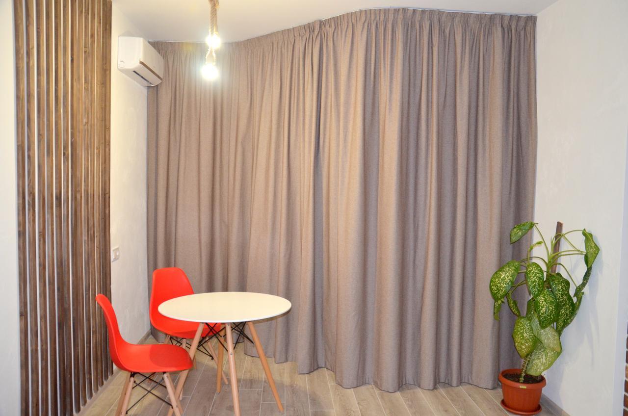 Sky Apartment Virmenska Kyiv Exterior foto